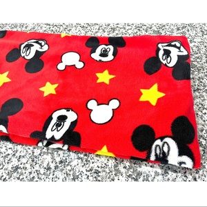 60'' x 50'' Disney Fleece Mickey Mouse Blanket